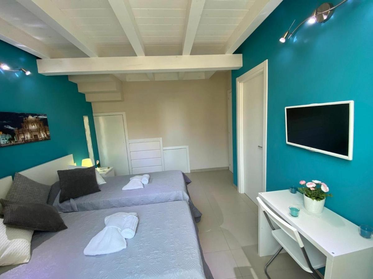 Bnb Archimede Catania Bagian luar foto